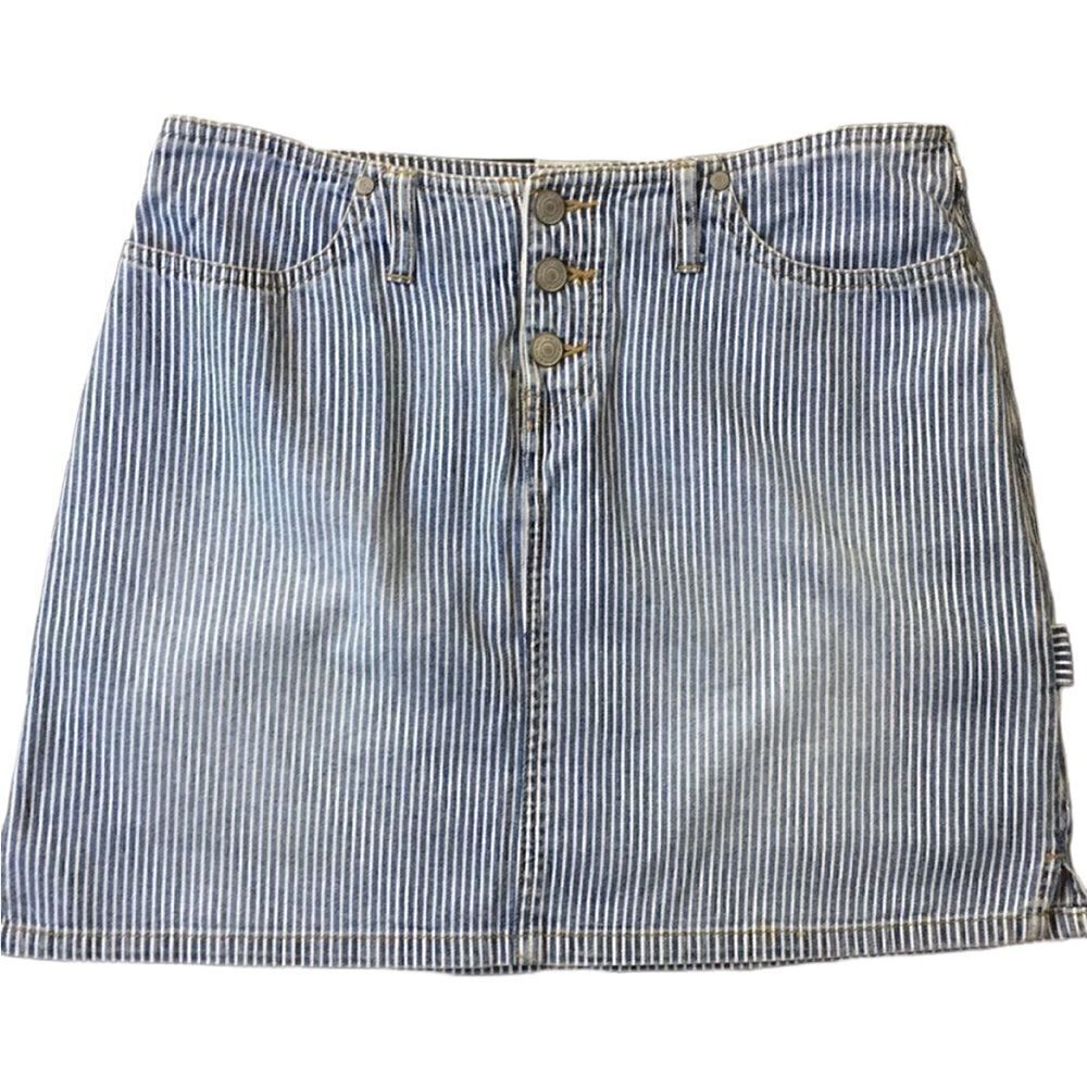 Pinstriped denim skirt, 7 